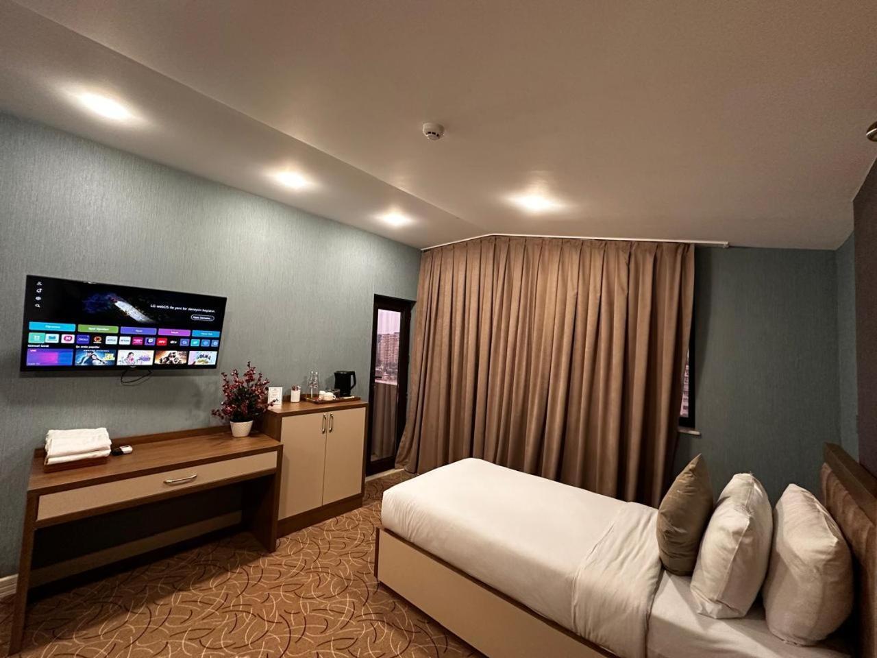Royal Meridien Hotel Baku Zewnętrze zdjęcie